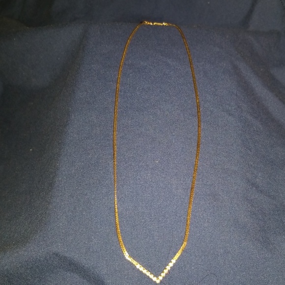 Vintage Avon Necklace - Picture 2 of 5